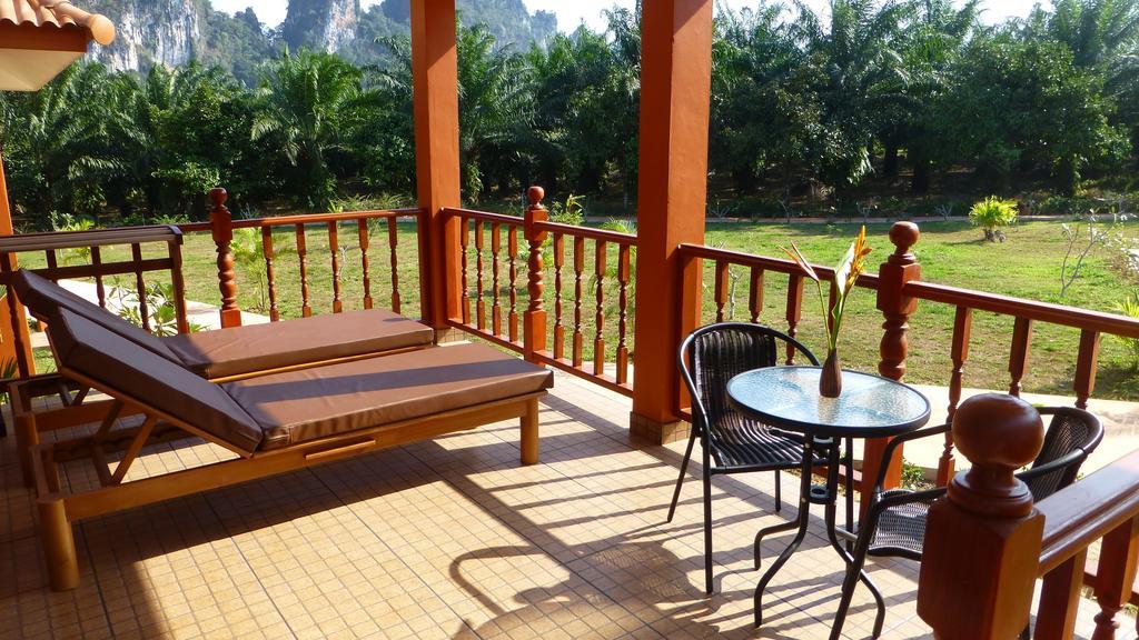 Khao Sok Jasmine Garden Resort - Sha Certified Khao Sok National Park Habitación foto